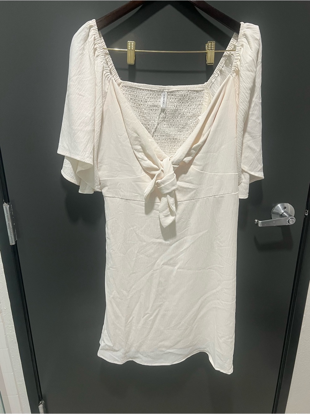 NWT Dokotoo Cream Tie Front Flowy Keyhole Mini Dress Size XL